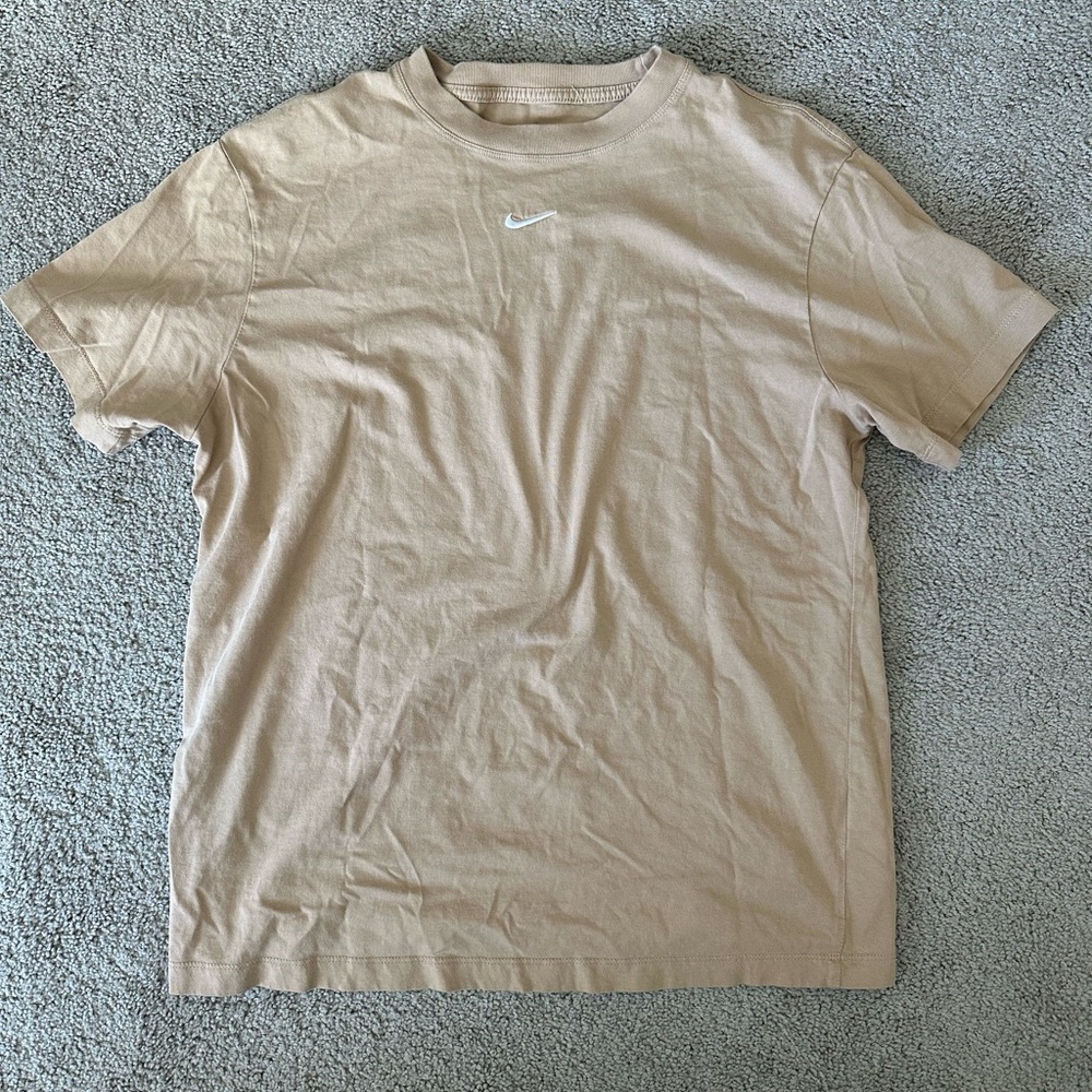 Nike shirt women’s size small